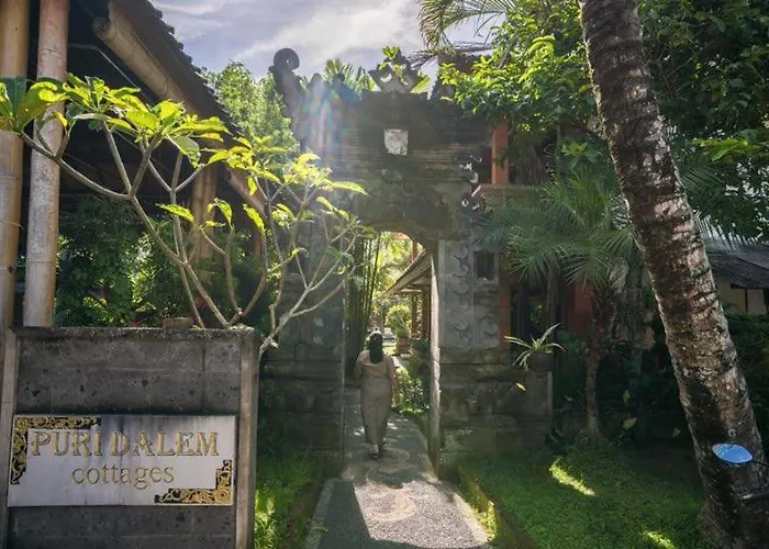 Puri Dalem Cottages