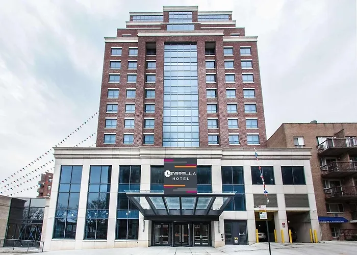 3 star hotels Comfort Inn & Suites - Kew Gardens Near La Guardia Airport