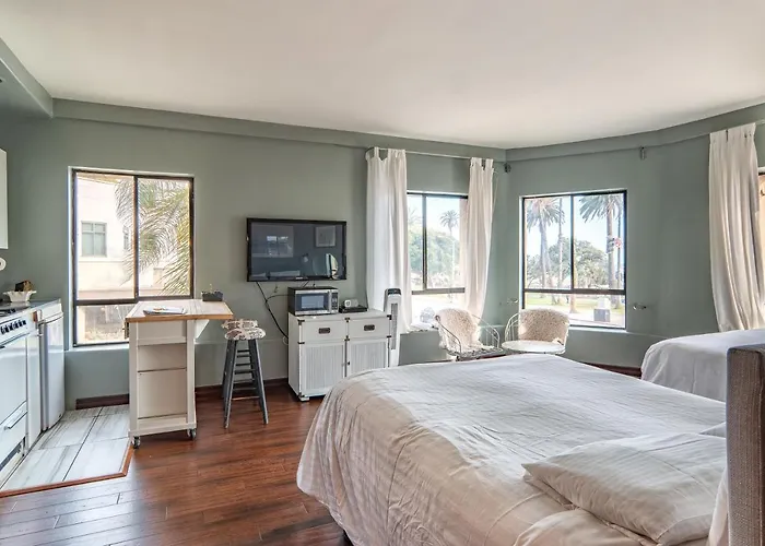 Ocean Luxury Lofts And Suites