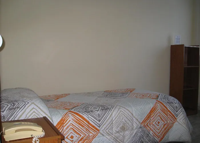  Hostal Roma
