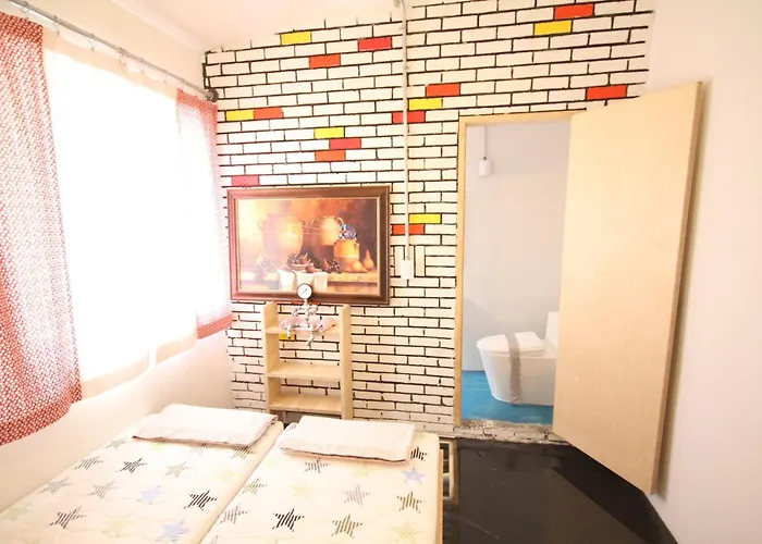 Time Travelers Party Hostel In Hongdae