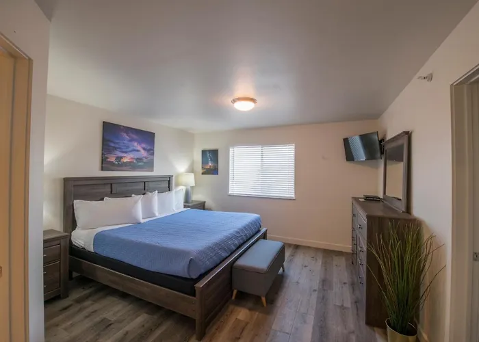 Cheap hotel: Moab Redcliff Condos