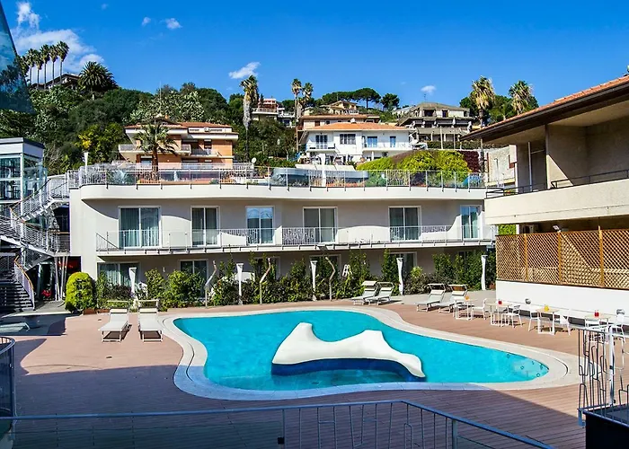 Hotel con vista: Ciclope Resort