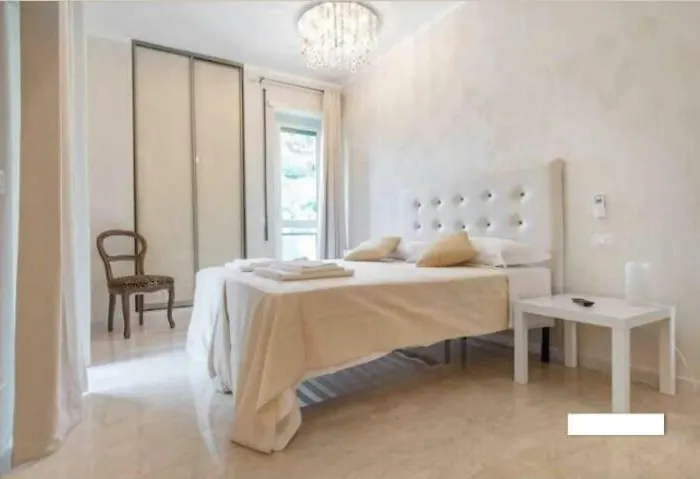 Hotel romantico: Let's go to Rome