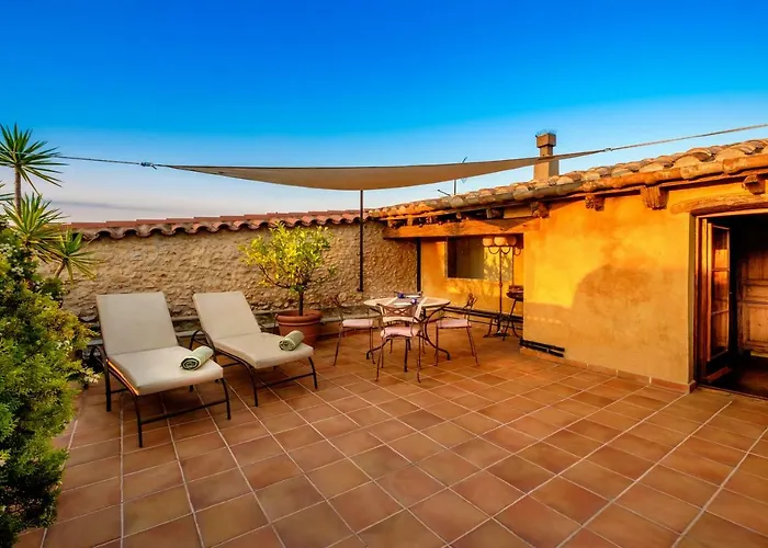 Can Felip Apartments