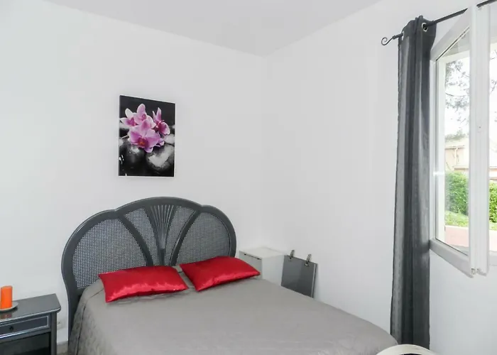 Holiday Home Cavoni By Interhome