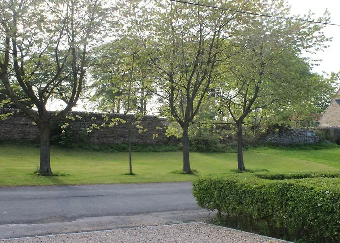 White House Cottages