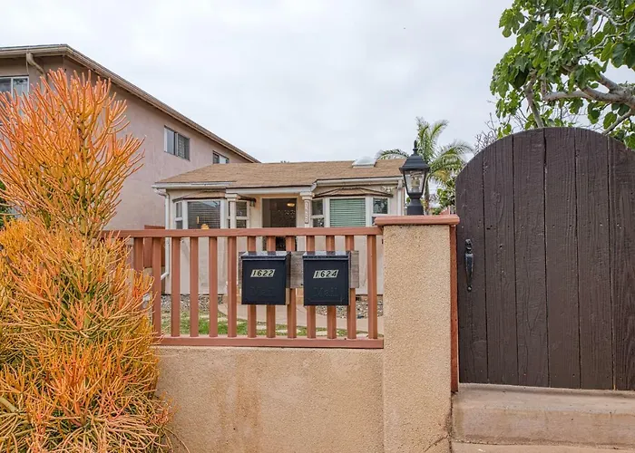 Cottage By Mission Bay