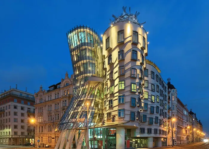 Hotel Jacuzzi: Dancing House - Tančící dům hotel
