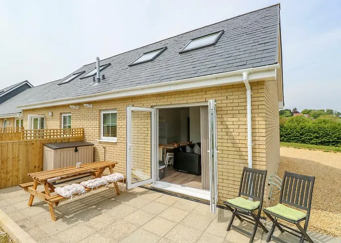 6 Yarmouth Cottages
