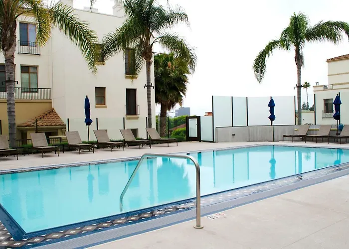 Resort Style Apartments Near Ucla