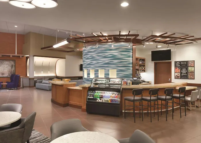 Hotel with Tennis: Hyatt Place Portland Airport/Cascade Station