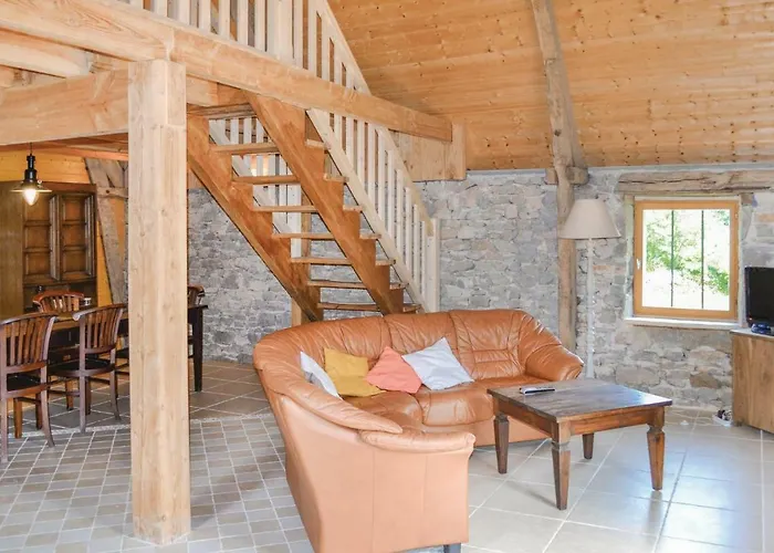 Awesome Home In Padirac With Wifi