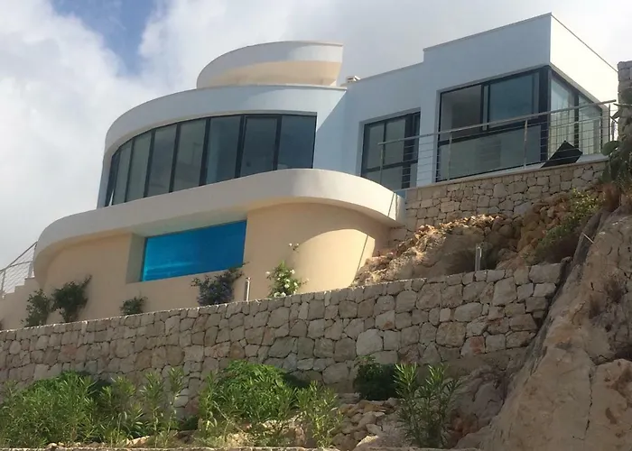 Villa con piscina: Villa Priscilla