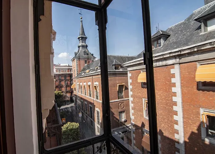 Plaza Mayor Suites & Apartments