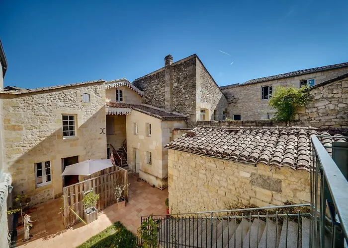 Logis Loiseau avec terrasse