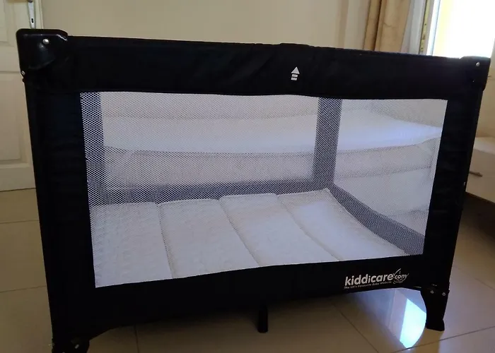 Sunshine Apartment At Side Beach.