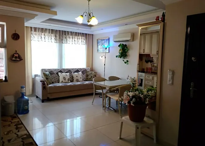 Sunshine Apartment At Side Beach.