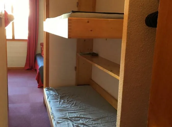 LOCATION STUDIO 4 PERSONNES VALFREJUS - Les Melezets 1