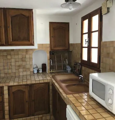 Fontaine-de-Vaucluse : maison avec vues