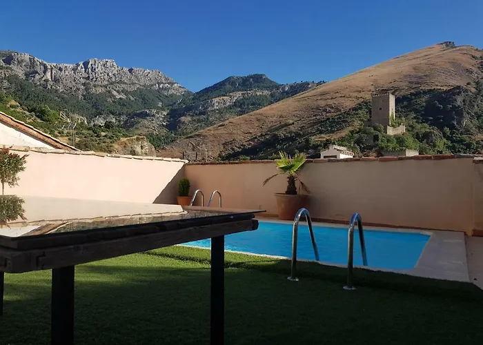 Villa con piscina: Villafábrega