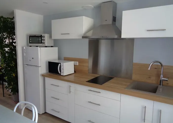 Appartement indépendant LE PANASSA, Centre ville, Garage privé