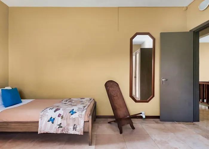 Villa Vakoa - Tranquil Villa With Lush Gardens