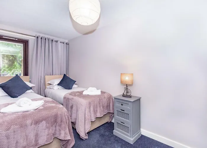 Gloucester Green Suite