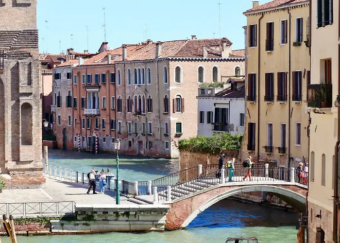 Palazzo Vendramin Costa