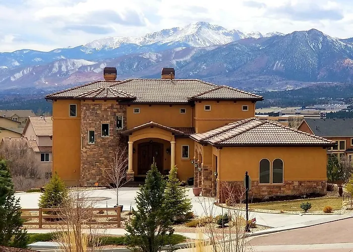 Chateau Du Pikes Peak