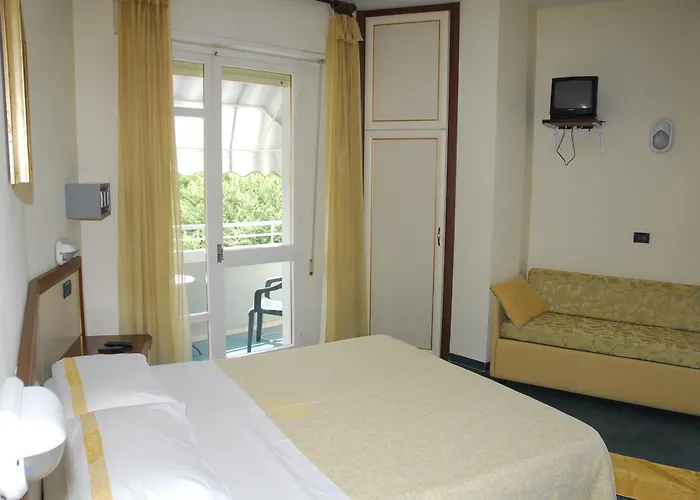 Hotel con tennis: Hotel Nettuno