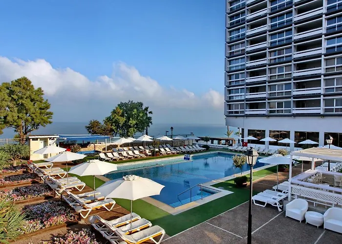 Family Hotel: The Seasons Hotel -Studio & Suite