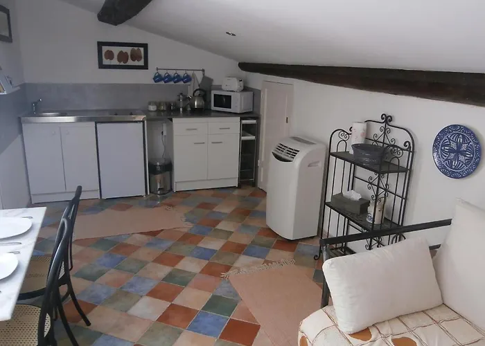 Maison De La Place