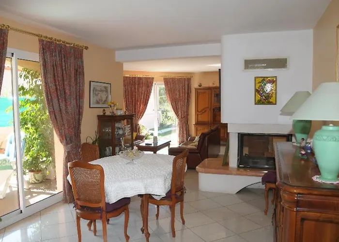 Villa climatisée piscine privée classée 4 étoiles