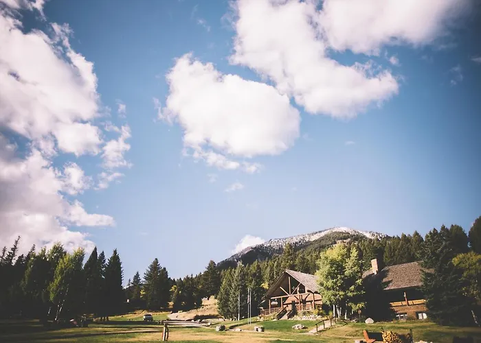 Cheap hotel: Lone Mountain Ranch