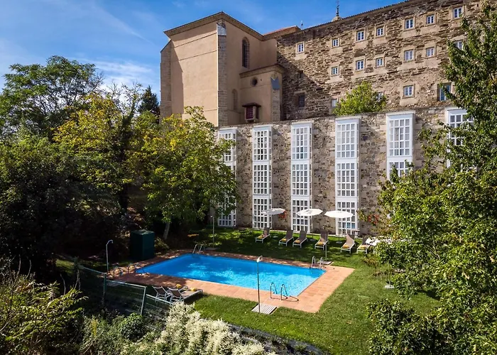 Hotel con piscina: Parador de Monforte de Lemos