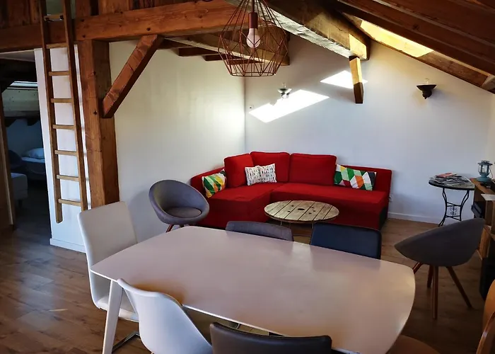 Petit Chalet Vieux Bois