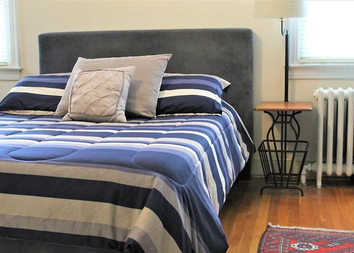 Master Bedroom-Private Bath, Washington Dc