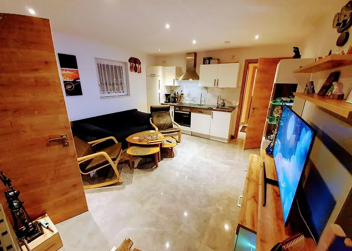 3 Z Moderne Wellnesswohnung - Sauna, Kamin, Parkplaetze 65M2 Bis 6 Per
