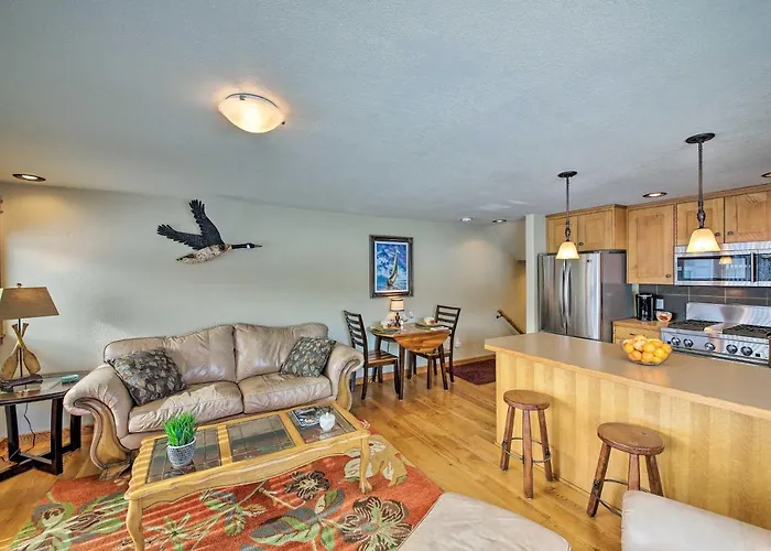 Lake Pend Oreille Condo W/ Porch & Mountain View!