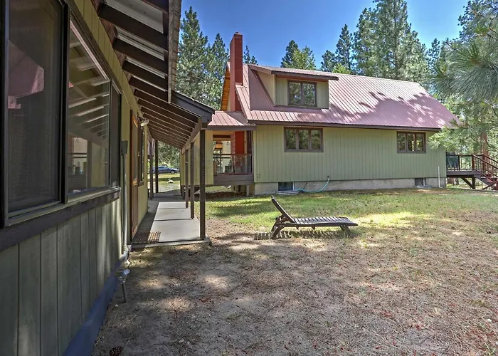 Romantic Riverfront Cottage - 1 Mile To Winthrop!