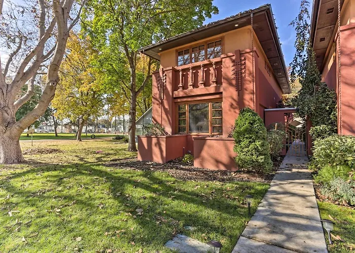 North End Boise Home With Courtyard About 3 Mi To Dtwn!