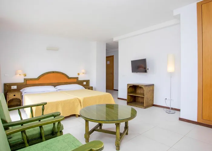 Apartamentos Bon Lloc