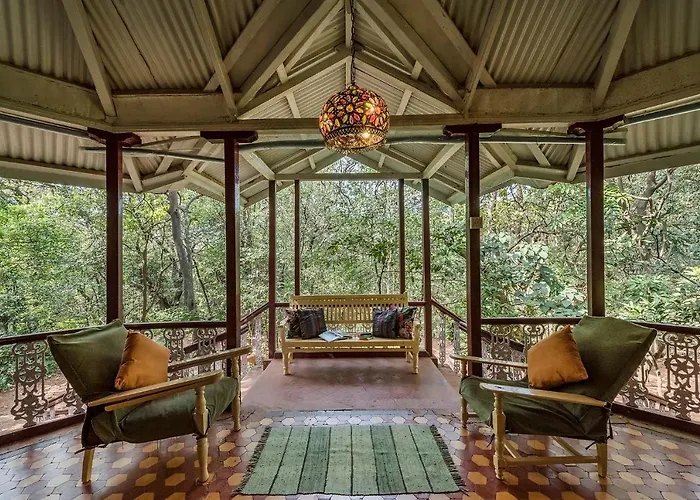 Villa: Saffronstays Parsi Manor - 4-Br Heritage Villa Near Charlotte Lake Serving Authentic Parsi Meals