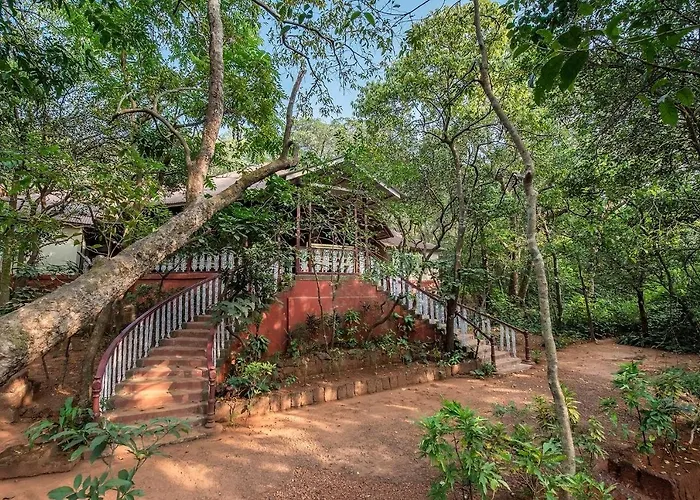 Villa: Saffronstays Parsi Manor - 4-Br Heritage Villa Near Charlotte Lake Serving Authentic Parsi Meals