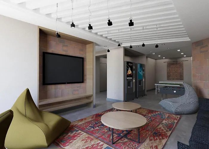 Andor Hotel