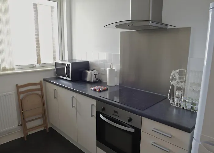 Toothbrush Apartments - Ipswich Waterfront South - Avalon Court (Adults Only)