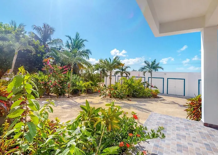 Blue Water Beach Villas