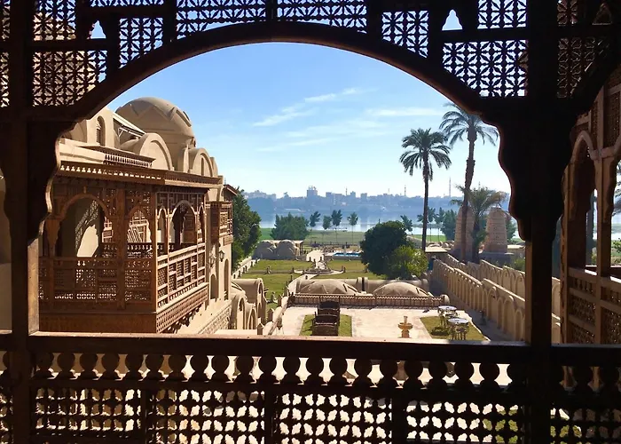 Resort: Djorff Palace