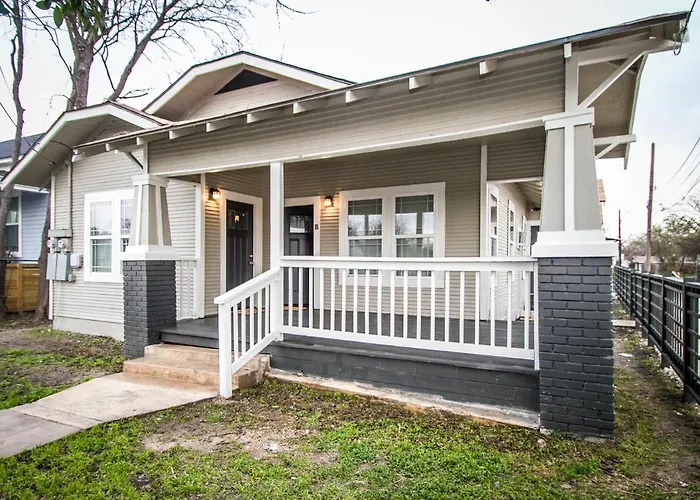 Hackberry St #B Renovated 2Br Near Downtown Sa